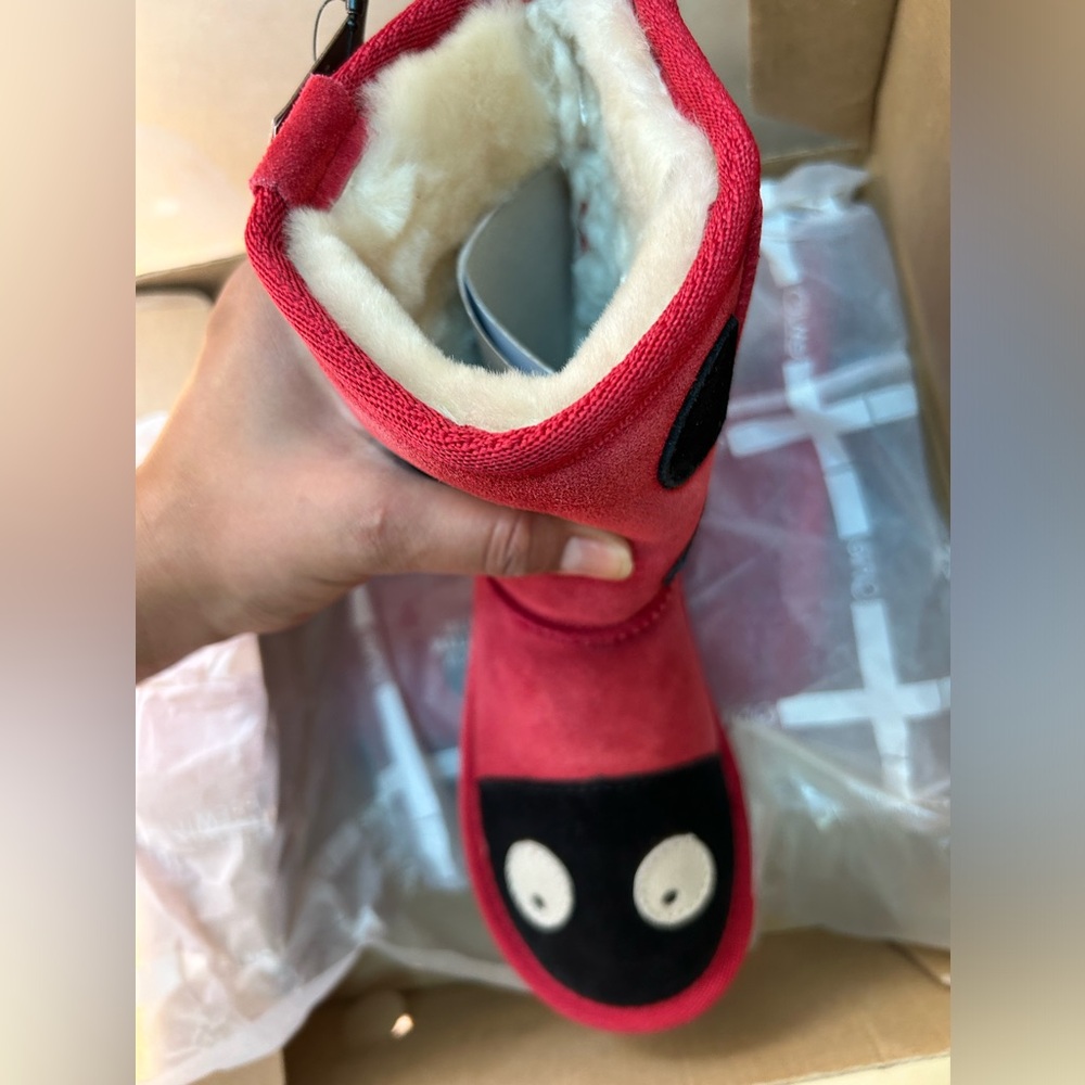 New kids lady bug boots